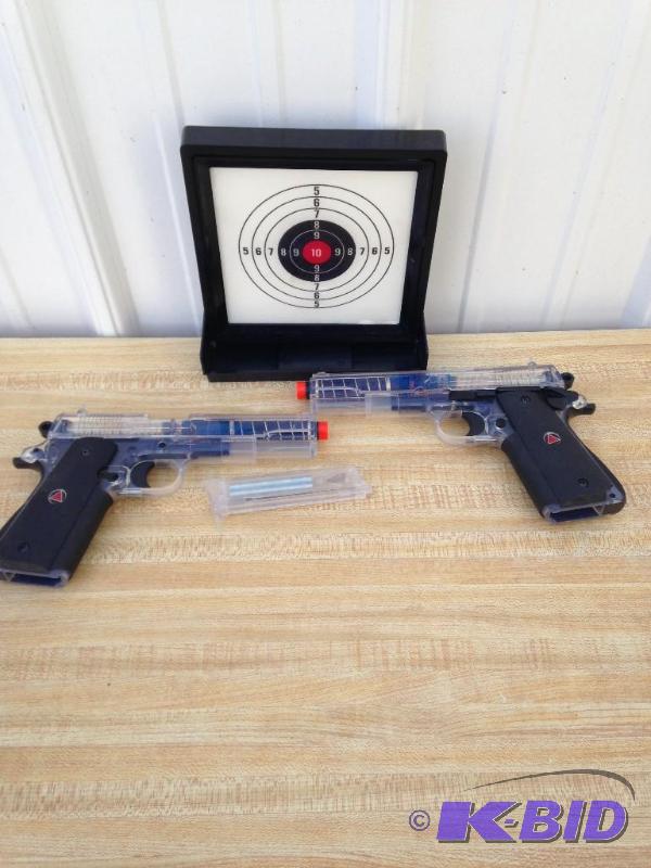 lot 16 image: Delta Elite - Airsoft Pistols w Target