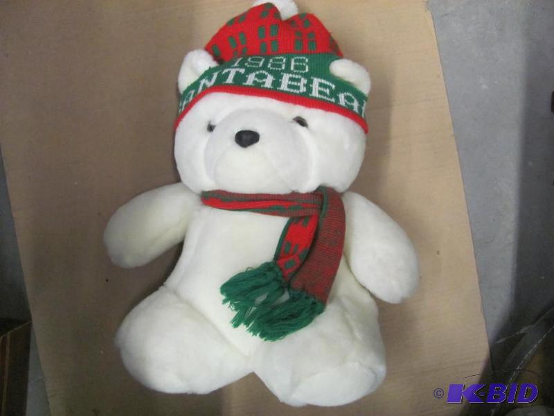 lot 132 image: 1986 Dayton-Hudson Collectible Santa Bear wit...