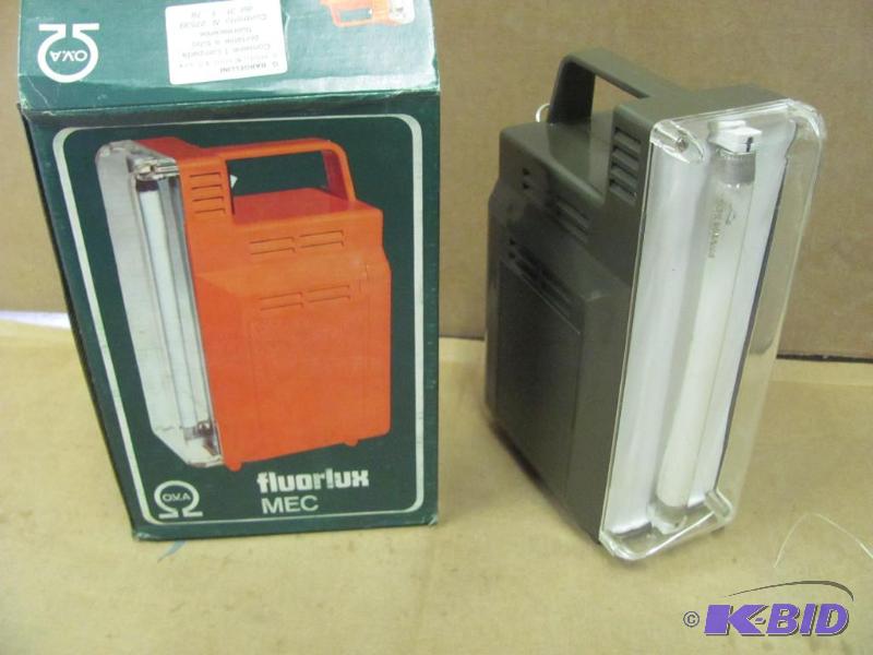 lot 25 image: NEW (in original box) Portable Battery-Operat...