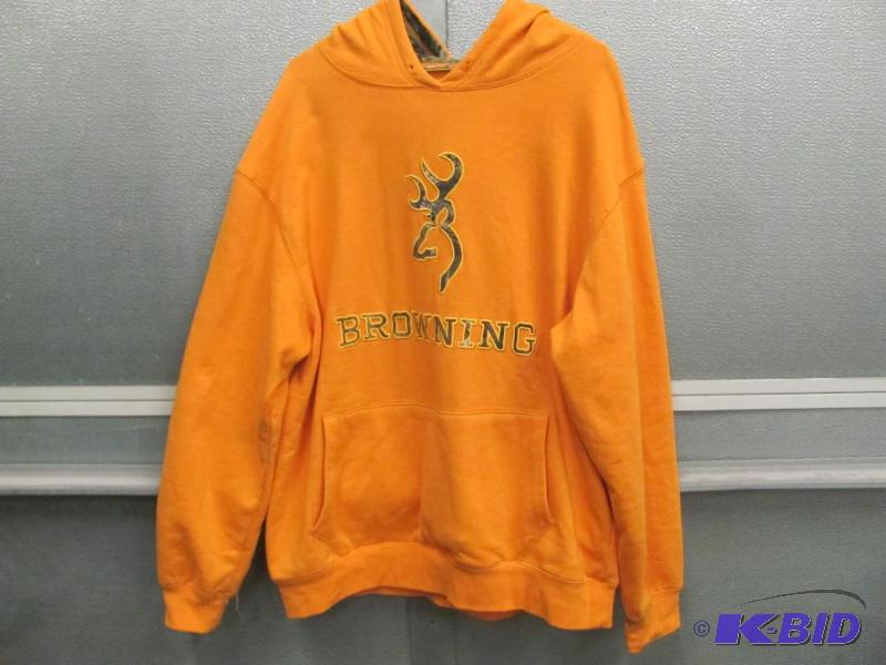 lot 27 image: Orange BROWNING Pullover Hoodie Sweatshirt. S...