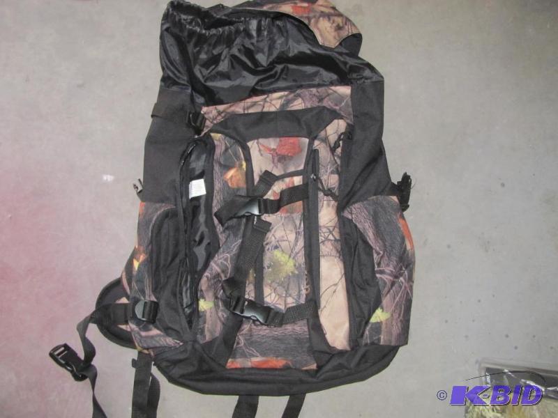 lot 49 image: This NEW GUIDE GEAR Big Game Camo Frame Pack ...