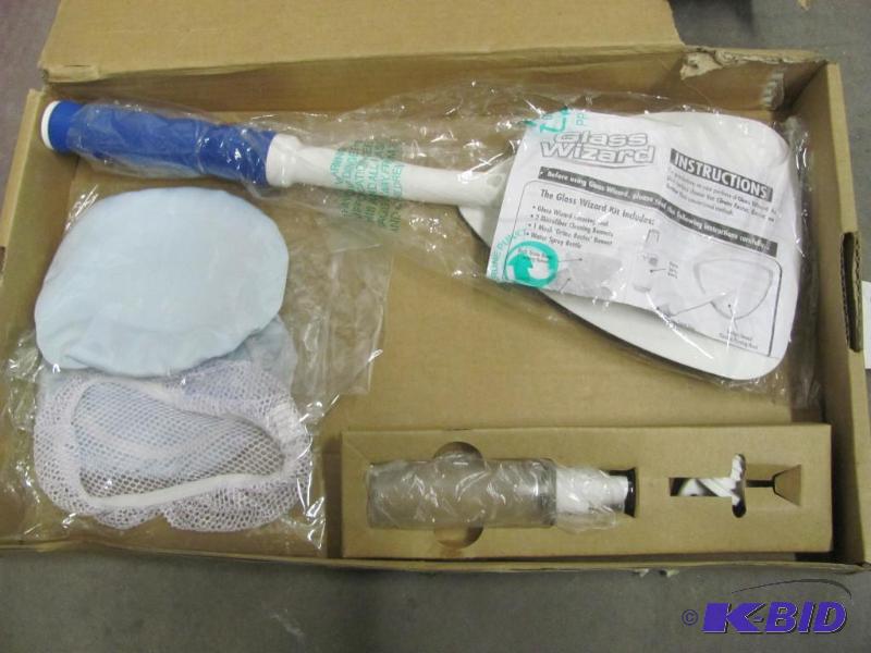 lot 70 image: This NEW (in original box) GLASS WIZARD Glass...