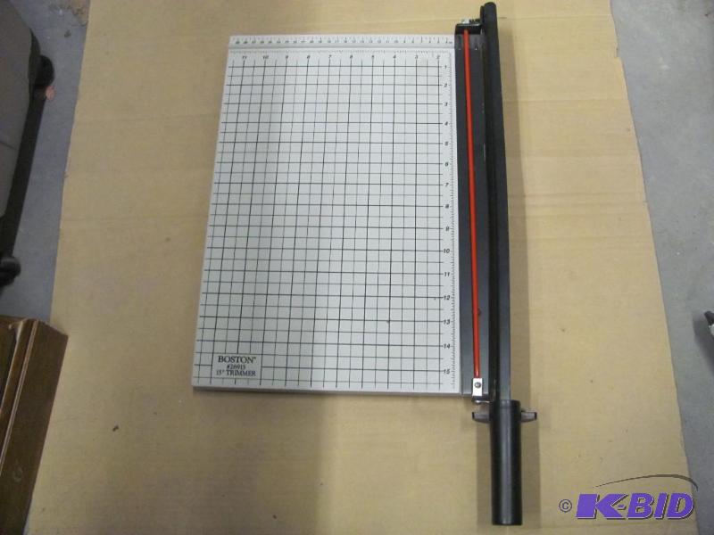 lot 99 image: BOSTON 15" Papper CutterTrimmer. Model ...