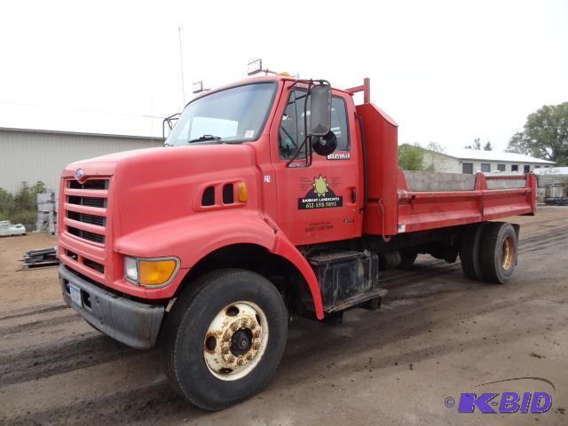 1997 Ford Contractor dump truck. 373469 miles...