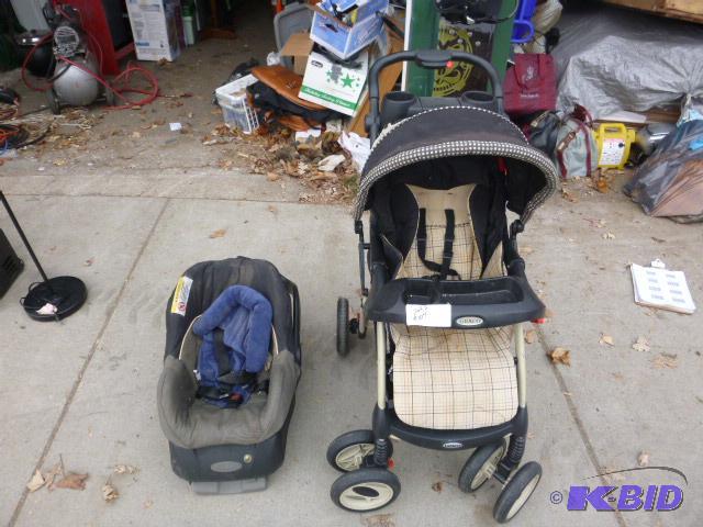 lot 104 image: Stroller and Car Seat...