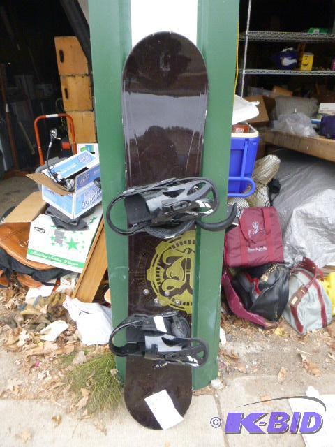 lot 105 image: Morrow Radium Snowboard 155 cm...