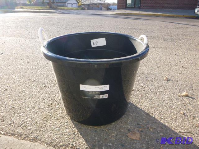 lot 118 image: Large Plastic Tub...