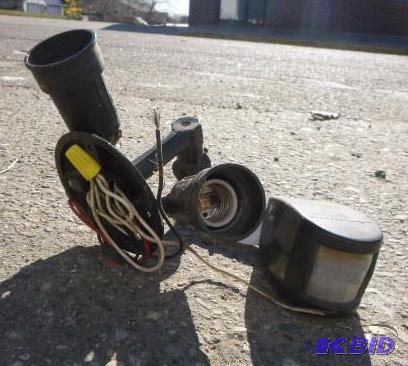 lot 150 image: Outdoor Motion 150 Watt Flood Light...