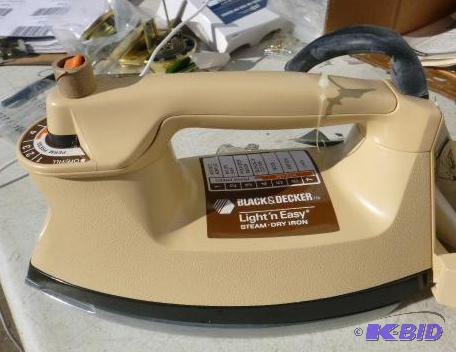 lot 154 image: New Black & Decker Iron Light n Easy...