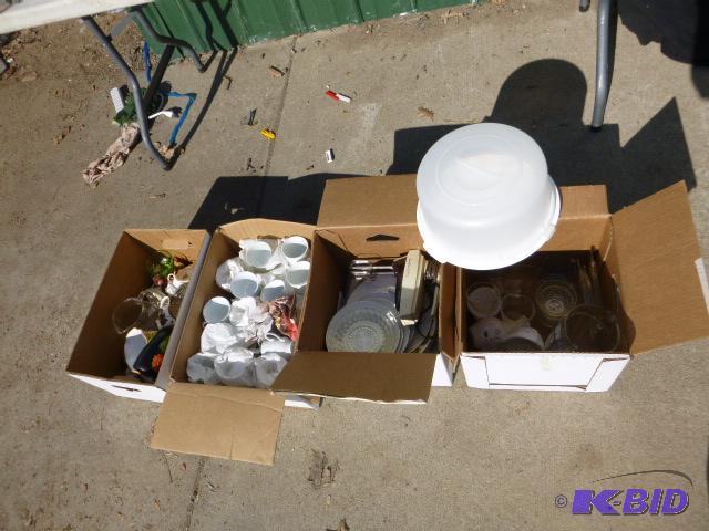 lot 157 image: Large Lot of Kitchen and Household Items...