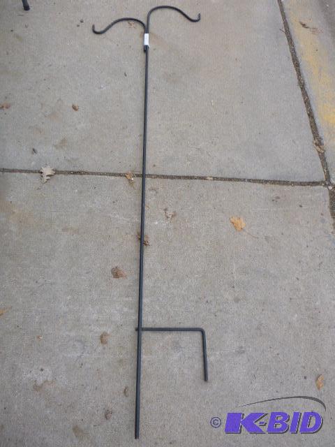 lot 16 image: 72" Double Shepards Hook...