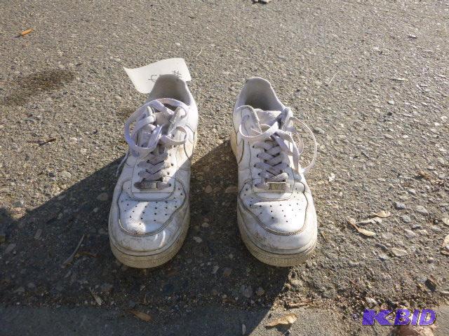 lot 172 image: Nike Air Hores Size 10...