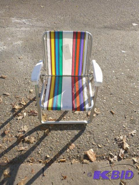lot 174 image: Childs Folding Chair...