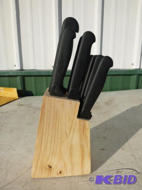 lot 176 image: Shappu&nbsp2000 Knife Set in Butcher Block...