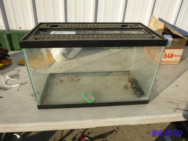 lot 186 image: Pet Aquarium ...