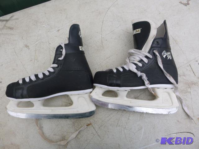 lot 188 image: CCM Champion 90 Hockey Skates Size 5...