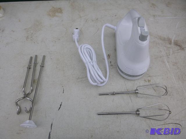 lot 29 image: New Kitchen Aid Ultra Power Mixer 5 speeds....