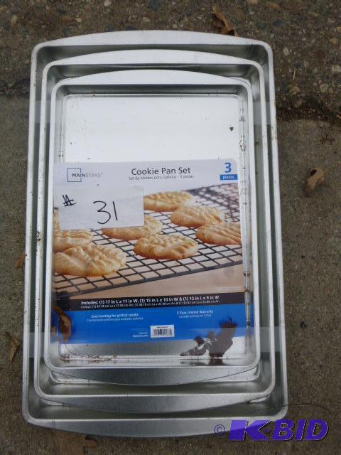 lot 31 image: 3 Piece Cookie Pan Set...