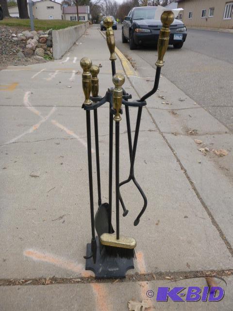 lot 99 image: Fireplace Set...