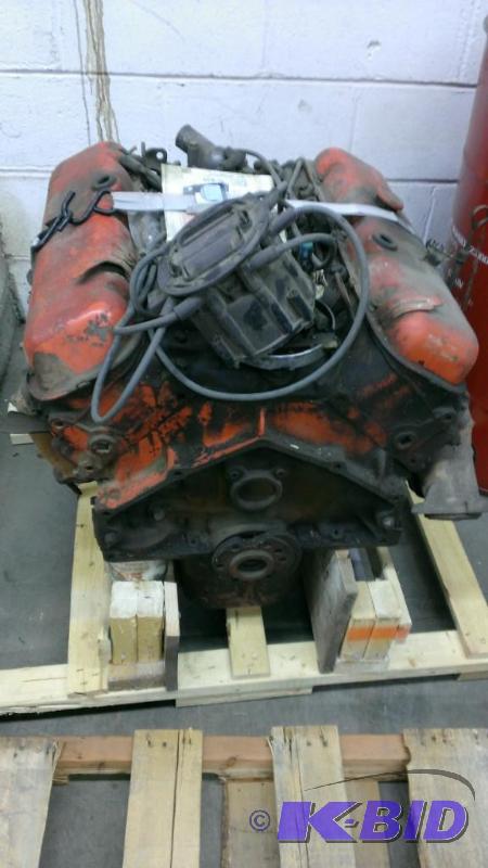 lot 3 image: Chevy Big Block 400