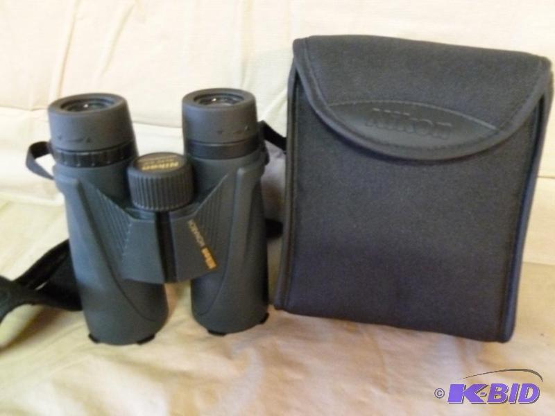 lot 101 image: Nikon Monarch 8x42&nbspwaterproof binoculars...