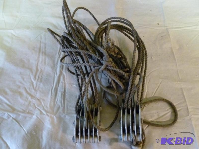 lot 117 image: Block and tackle setup....