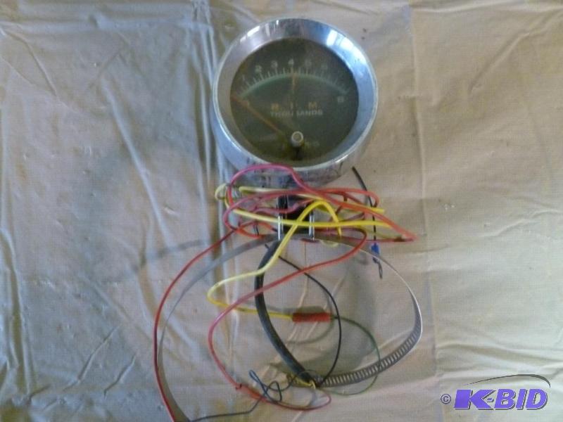 lot 127 image: Large automobile RPM gage, made in the USA....