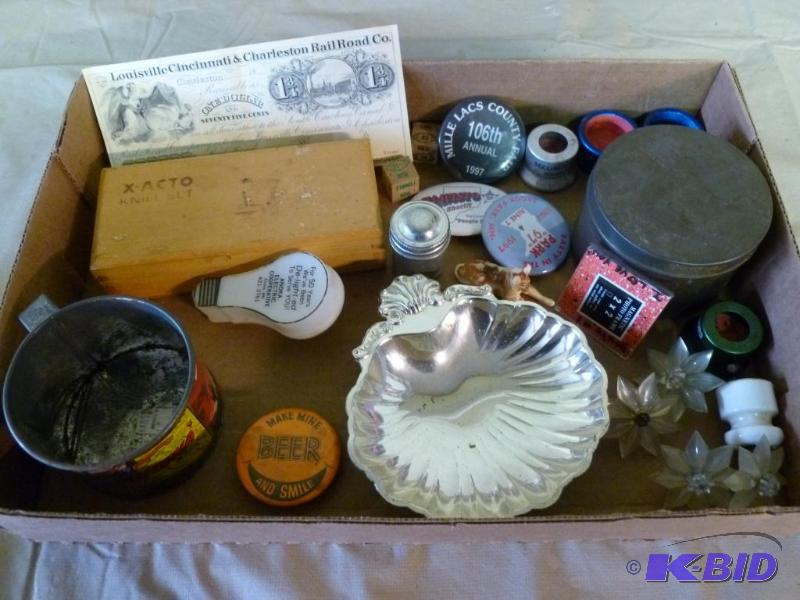 lot 135 image: Large lot of collectible and vintage items th...