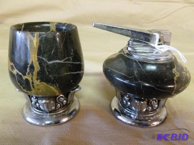 lot 163 image: Vintage 1955 Ronson 2 piece black marble ciga...