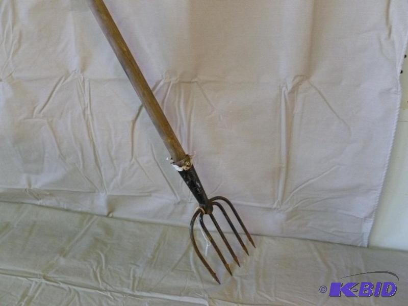 lot 20 image: Large five tine wooden shaft river&nbspspear...