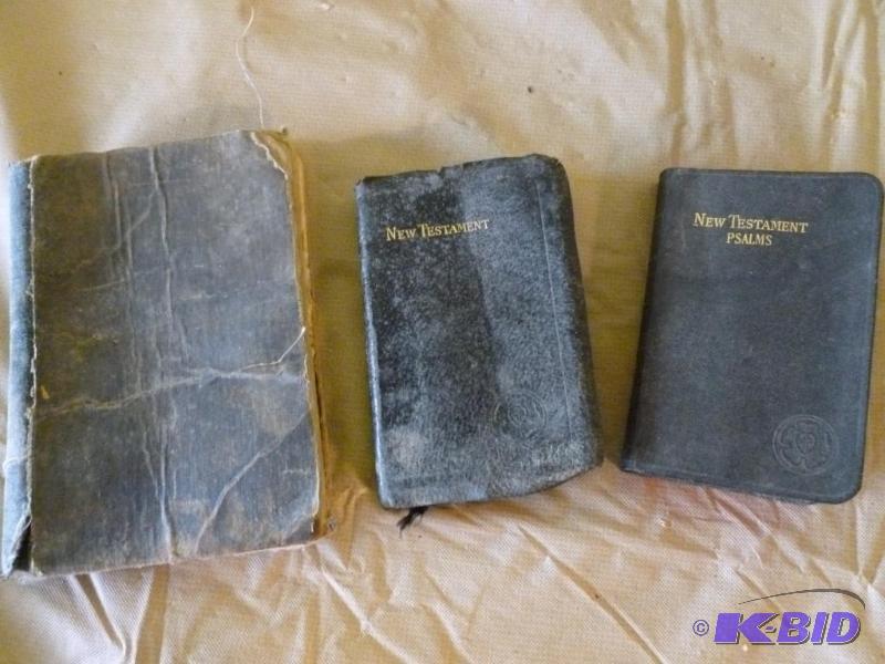 lot 218 image: This lot consists of two vintage New Testamen...