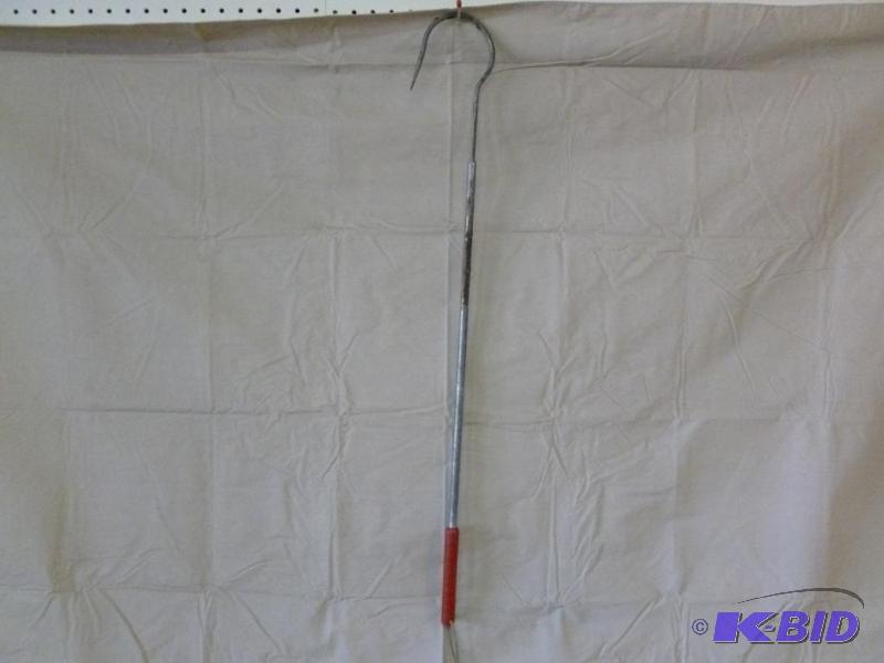 lot 22 image: Large Vintage Weller USA aluminum shaft fishi...