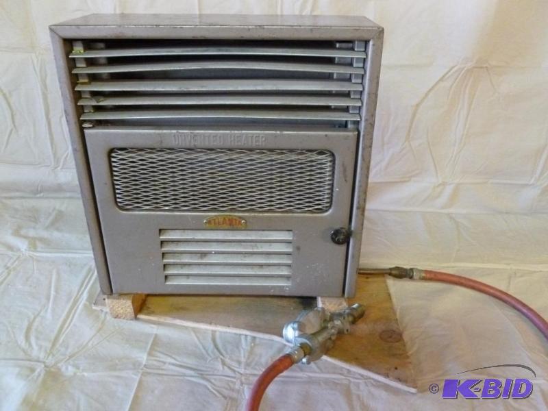 lot 23 image: Atlanta propane gas fish house heater, comes ...