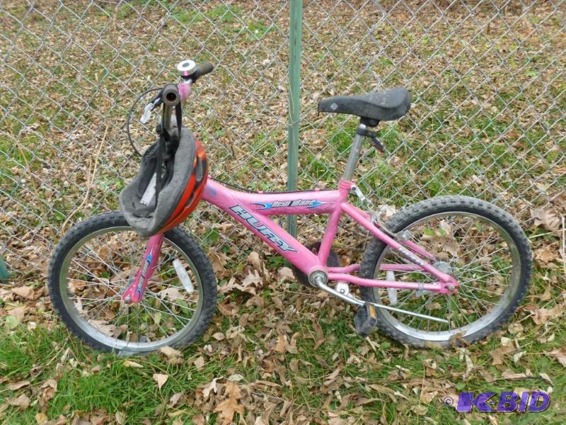 lot 237 image: Huffy New Wave&nbsp12" bike, tires are ...