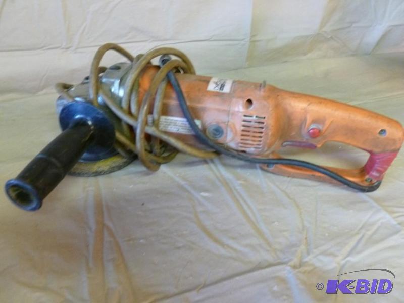 lot 54 image: Large Chicago 7" angle grinder power too...