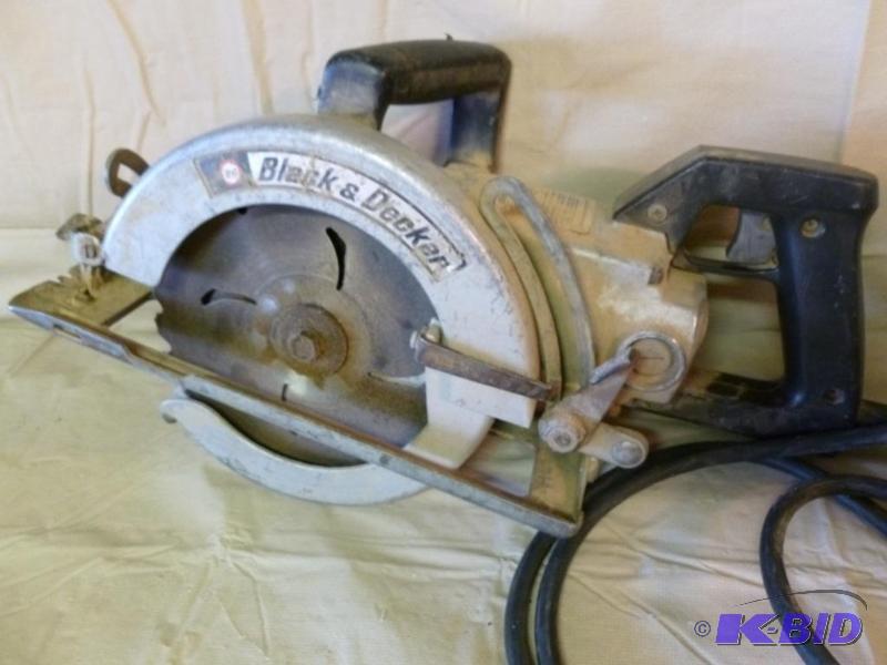 lot 56 image: Black & Decker heavy duty 7 14" wor...