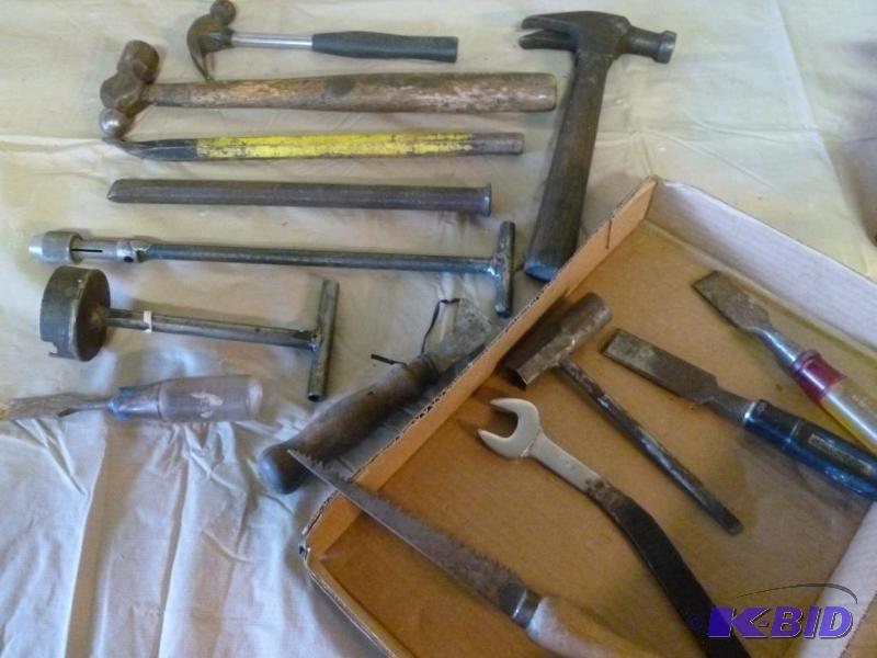 lot 60 image: Large lot of good assorted tools....