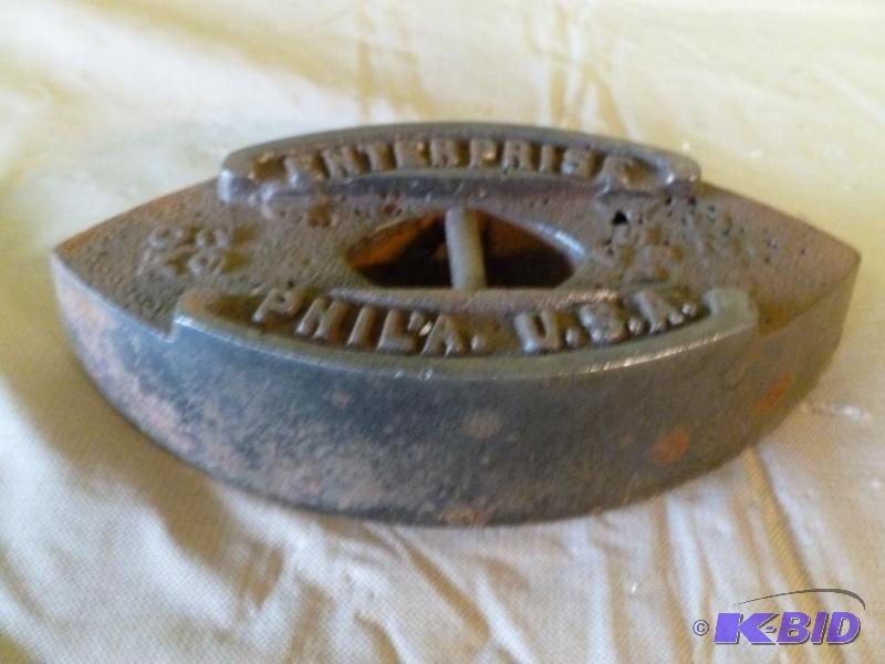 lot 99 image: Antique Enterprise No. 92 sad iron, good cond...