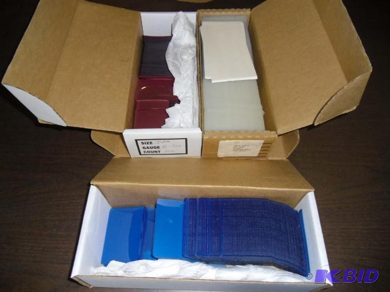 lot 20014 image: Laminating Pouch Film for Key Cards Credit Cards, IDs and Name Badges  Metal Clips, Plastic Loops