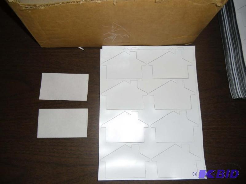 lot 20031 image: 100s of Rectangular and House Shaped Magnet - Blank, White