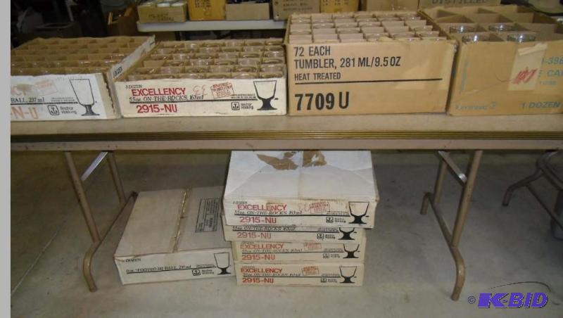 lot 20037 image: Dozens of Anchor Hocking Clear Glasses both 5.5 oz and 8 oz size