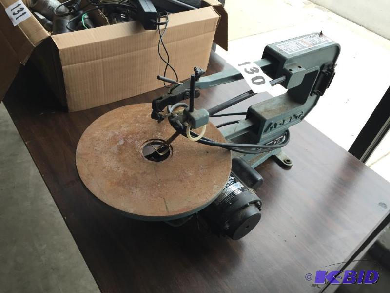 lot 130 image: Delta 16&quot variable speed scroll saw....