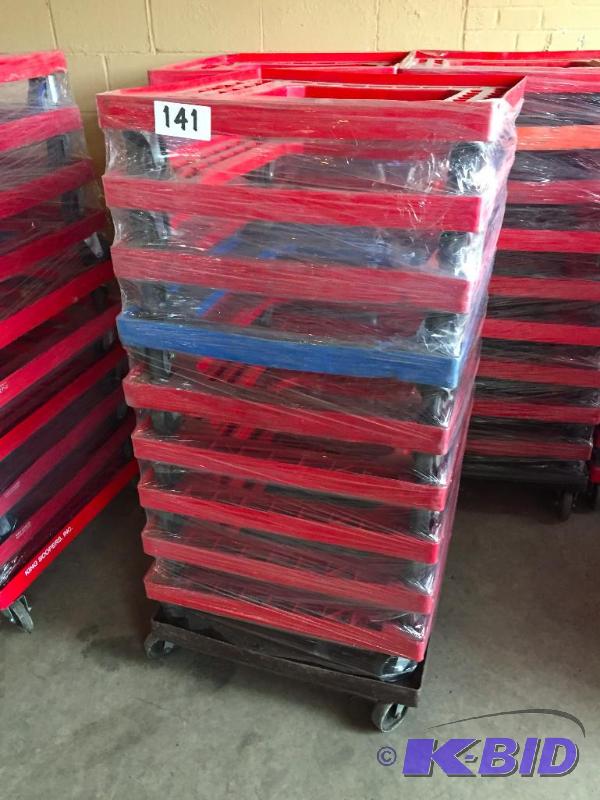 lot 141 image: Lot of 10 plastic dollies....