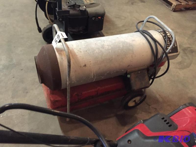 lot 165 image: Portable gas heater....