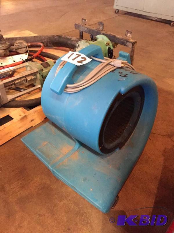 lot 172 image: Floor dryer  blower....