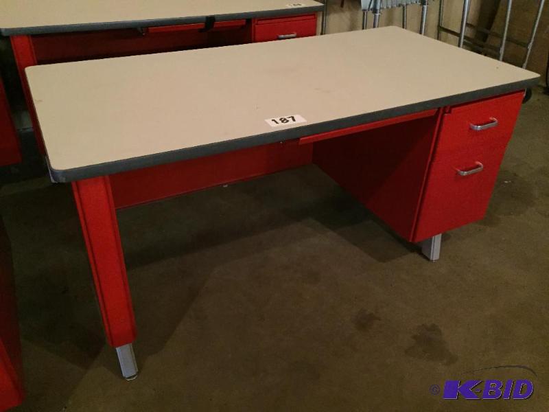 lot 187 image: Heavy duty shop desk with 2 drawers....