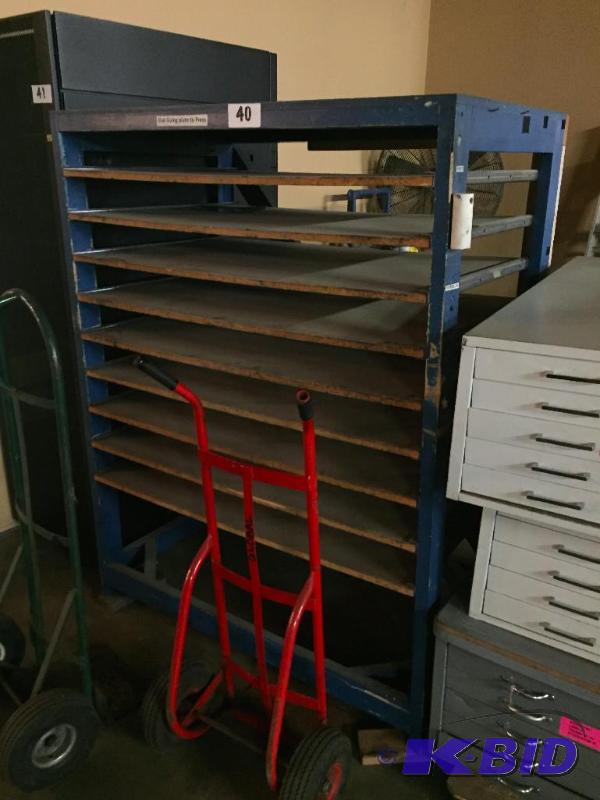 lot 40 image: Large wooden flat rack....