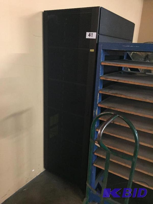 lot 41 image: Electronic rack mount cabinet....