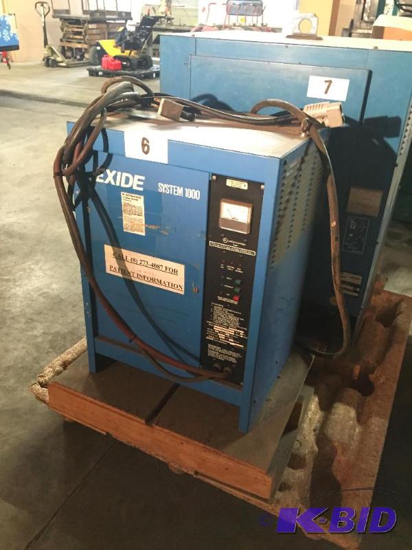 lot 6 image: Exide 12v battery charger....