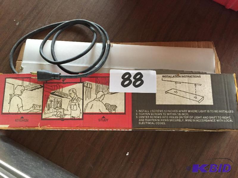 lot 88 image: Under cabinet fluorescent light....